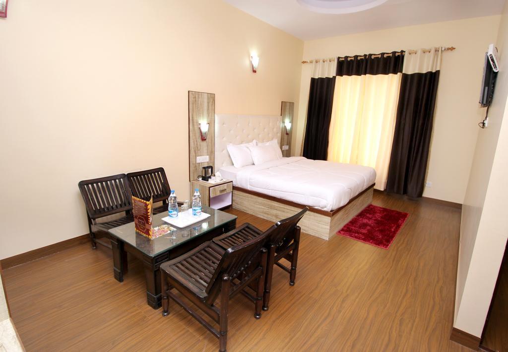 The Grand Welcome Hotel Shimla Buitenkant foto