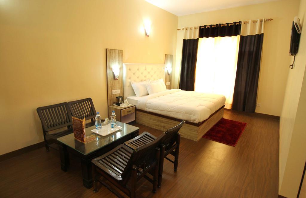 The Grand Welcome Hotel Shimla Buitenkant foto